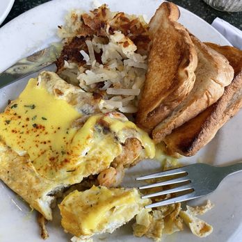 Common Grounds Coffeehouse & Cafe - Three egg Bayou Omelette very filling - Coffee & Tea Near Me - Gretna, Louisiana