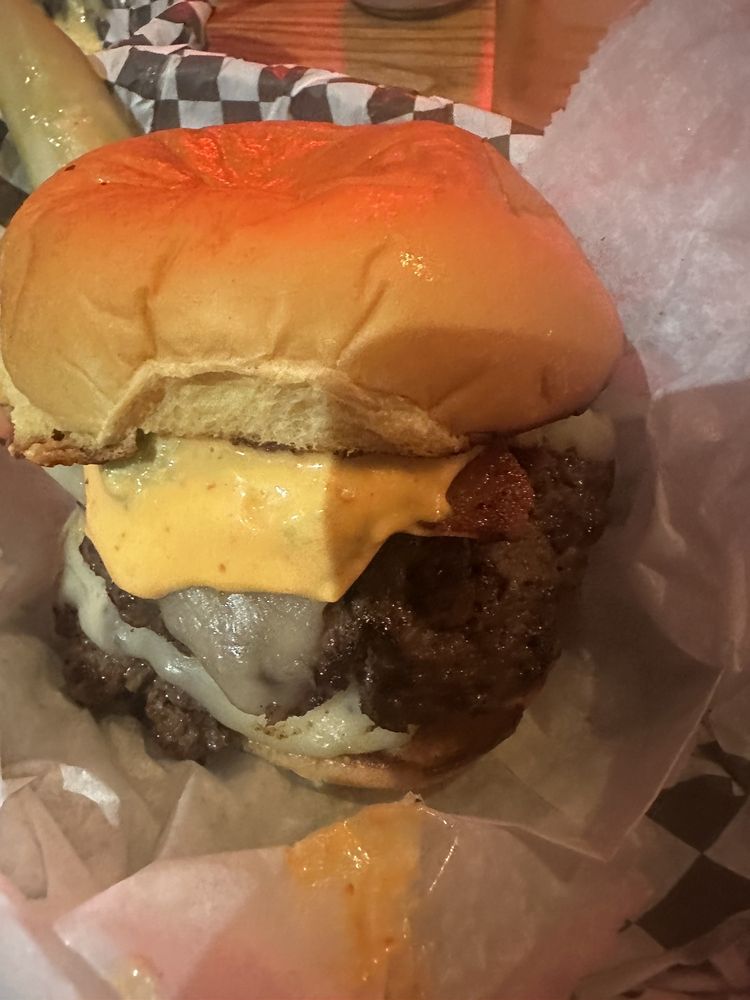 JACK BROWN’S BEER AND BURGER JOINT 401 23rd Ave, Tuscaloosa, Alabama Burgers Restaurant