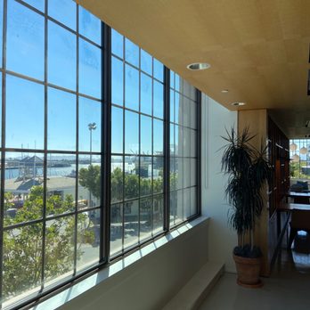 Spaces Jack London Square - Common space - Shared Office Spaces Near Me - Oakland, California Spaces Jack London Square - Common space - Shared Office Spaces Near Me - Oakland, California