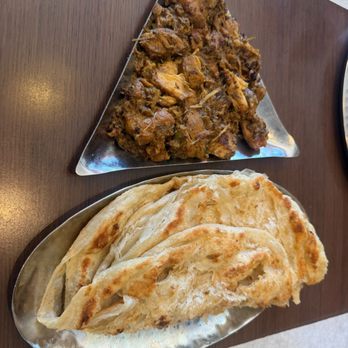 Dindigul Thalappakatti Restaurant - Chicken sukkha and parotha - Indian Near Me - Milpitas, California Dindigul Thalappakatti Restaurant - Chicken sukkha and parotha - Indian Near Me - Milpitas, California