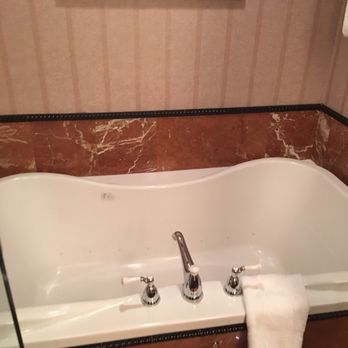 Peppermill Reno - Jet tub was nice after hours of dancing - Casinos Near Me - Reno, Nevada