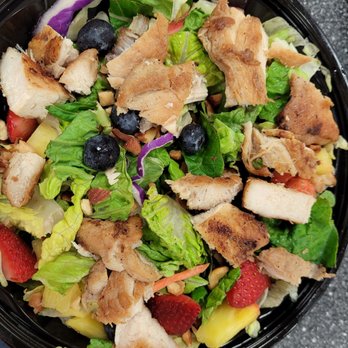 Braum's Ice Cream & Dairy Stores - Berry chicken salad with blueberries and strawberries. - Ice Cream & Frozen Yogurt Near Me - Amarillo, Texas Braum's Ice Cream & Dairy Stores - Berry chicken salad with blueberries and strawberries. - Ice Cream & Frozen Yogurt Near Me - Amarillo, Texas