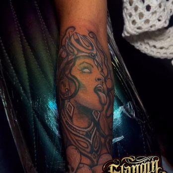Slanging Dat Ink 1 - Tattoo Near Me - New Orleans, Louisiana Slanging Dat Ink 1 - Tattoo Near Me - New Orleans, Louisiana