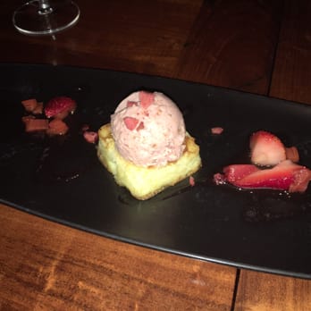 Different Pointe of View - Tres strawberry cake - New American Near Me - Phoenix, Arizona