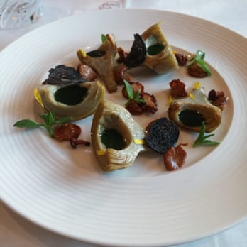 Les 7 Mers - Peppered artichokes stuffed with watercress and mushrooms - French Near Me - Saint-Malo, 35