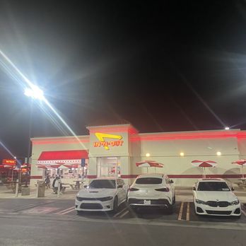 In-N-Out Burger - Burgers Near Me - Bakersfield, California In-N-Out Burger - Burgers Near Me - Bakersfield, California
