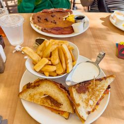 The Country Deli - Grilled cheese with bacon and tomatoes. Chocolate chip pancakes and eggs.