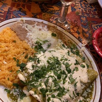 El Paso Mexican Restaurant - Enchiladas Verdes and Sangrita Margarita - Mexican Near Me - Springfield, Virginia El Paso Mexican Restaurant - Enchiladas Verdes and Sangrita Margarita - Mexican Near Me - Springfield, Virginia
