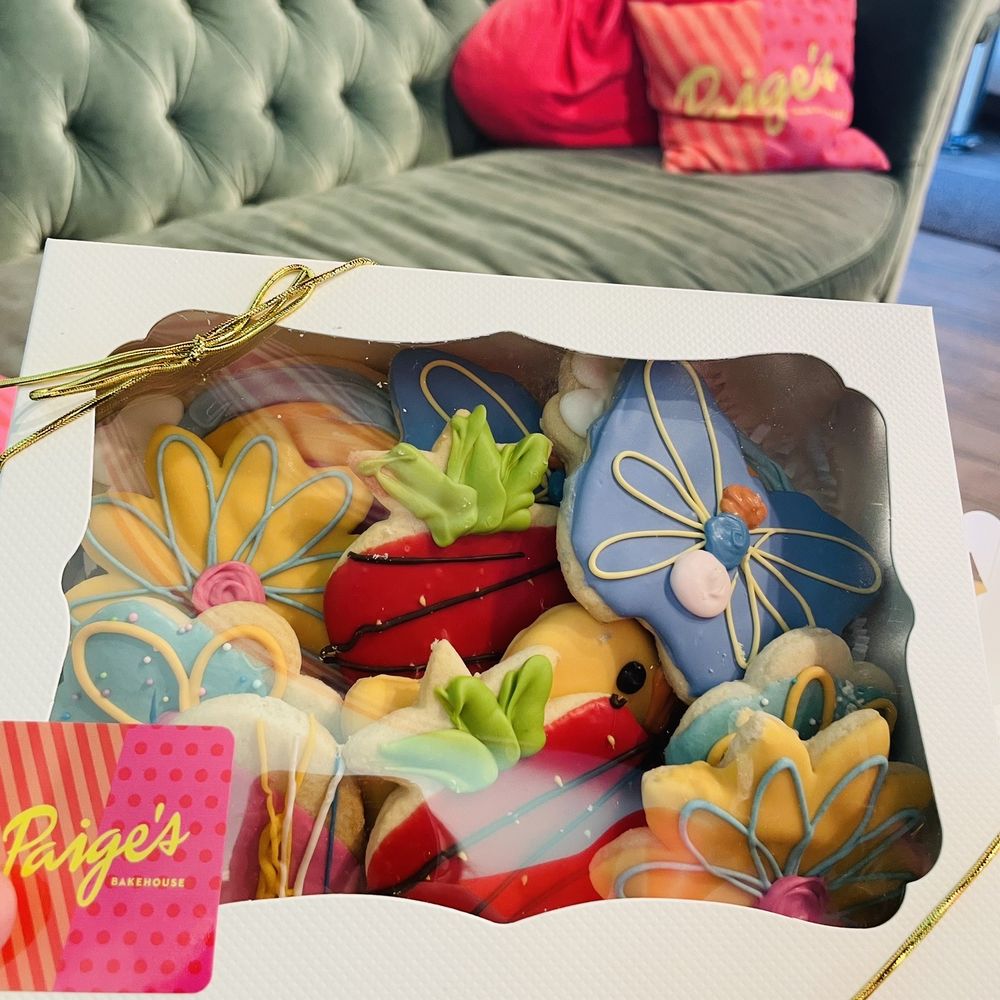 Boxed Cookies: ready to go! The perfect gift for new neighbors! Boxed Cookies: ready to go! The perfect gift for new neighbors!