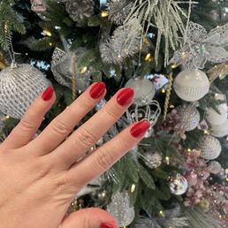 My nails always turn out great at luxury nails!