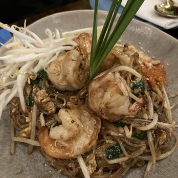 RYNN Thai Restaurant & Bar - Pad Thai $20 - Cocktail Bars Near Me - New York, New York