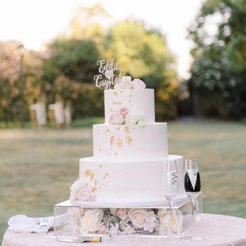 Van's Bakery - Our wedding cake turned out beautiful - Bakeries Near Me - San Jose, California Van's Bakery - Our wedding cake turned out beautiful - Bakeries Near Me - San Jose, California