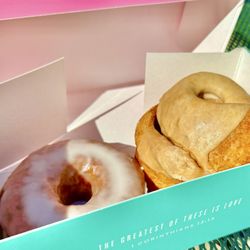 Five Daughters Bakery - East Nashville - The Purist, Quinnamon - Maple