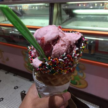 Sloan's - Mizner Park - Ice Cream & Frozen Yogurt Near Me - Boca Raton, Florida Sloan's - Mizner Park - Ice Cream & Frozen Yogurt Near Me - Boca Raton, Florida