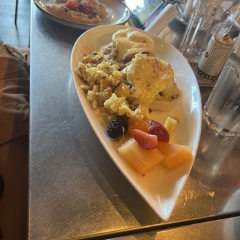 Twist fells point - Eggs Benedict - Mediterranean Near Me - Baltimore, Maryland Twist fells point - Eggs Benedict - Mediterranean Near Me - Baltimore, Maryland