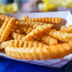 Pool Burger - Basket of fries. $5 and they come out super quick.