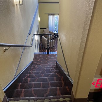 Best Western Plus DFW Airport Suites - Stairs to the lobby - Hotels Near Me - Irving, Texas Best Western Plus DFW Airport Suites - Stairs to the lobby - Hotels Near Me - Irving, Texas