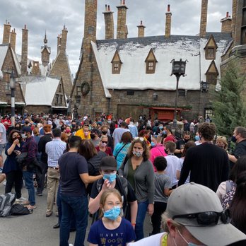 Universal Studios Florida - Social distancing 12/28/20 - Amusement Parks Near Me - Orlando, Florida Universal Studios Florida - Social distancing 12/28/20 - Amusement Parks Near Me - Orlando, Florida