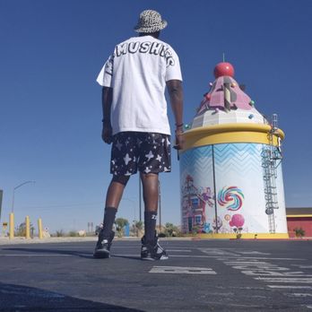 EddieWorld - Ill have a large. - Service Stations Near Me - Yermo, California EddieWorld - Ill have a large. - Service Stations Near Me - Yermo, California