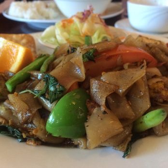 Faidang Thai Restaurant - Drunken Noodles - Restaurants Near Me - Santee, California Faidang Thai Restaurant - Drunken Noodles - Restaurants Near Me - Santee, California