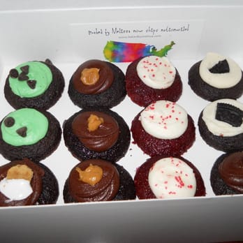 Baked by Melissa - a dozen ways to be ripped off lol - Bakeries Near Me - New York, New York