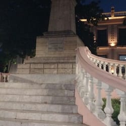 Monumento a Manuel Cepeda Peraza