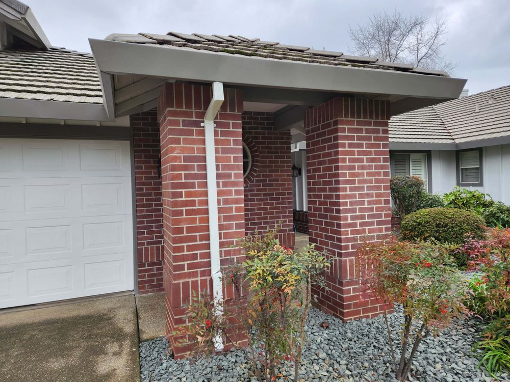 Slide of Ramirez Roofing & Gutters