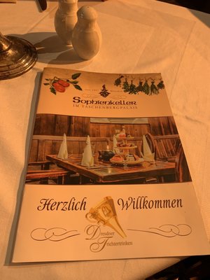 Sophienkeller im Taschenbergpalais by null