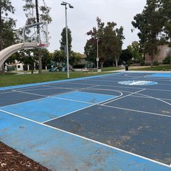Lauderbach Park - Basketball court