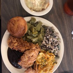 Mama Ree's Restaurant - Yummy!!!