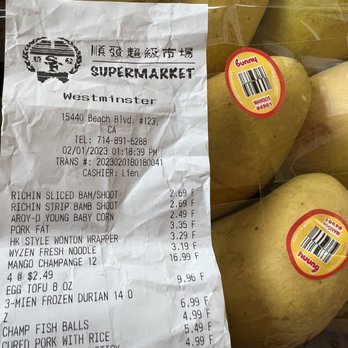 Westminster Superstore - Bought Bunny mango which big sign at huge stockings area show the price of $6.99 but she charge for champagne mango at price $16.99 - International Grocery Near Me - Westminster, California