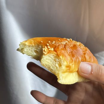 Daily Whisk Matcha - Salt & Butter bread roll - Cafes Near Me - Honolulu, Hawaii Daily Whisk Matcha - Salt & Butter bread roll - Cafes Near Me - Honolulu, Hawaii