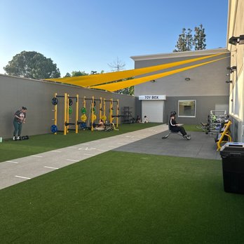Chuze Fitness - outdoor area - Gyms Near Me - Bakersfield, California Chuze Fitness - outdoor area - Gyms Near Me - Bakersfield, California