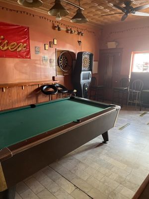 Ray's Bar by null