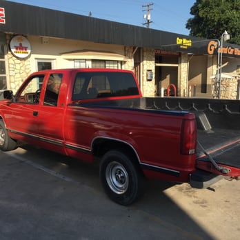 Valvoline Express Care - Bulldog Buggy needs some new juice. - Oil Change Stations Near Me - SELMA, California Valvoline Express Care - Bulldog Buggy needs some new juice. - Oil Change Stations Near Me - SELMA, California