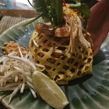 Thai Villa - Royal Pad Thai - Thai Near Me - New York, New York Thai Villa - Royal Pad Thai - Thai Near Me - New York, New York