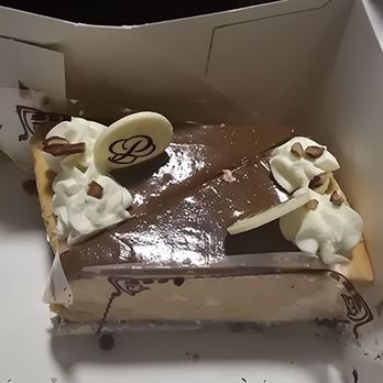 Porto's Bakery & Cafe - Pumpkin cheesecake - Bakeries Near Me - Burbank, California