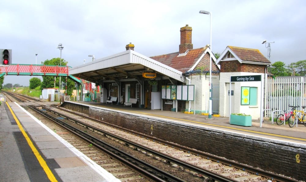 GORINGBYSEA Updated September 2024 Goring Street, Worthing, West Sussex, United Kingdom