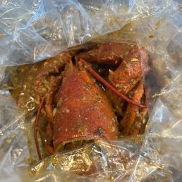 Lobster was our favorite because we know how to deconstruct a lobster. Garlic butter & old bay is a winning combo.