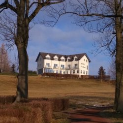 Am Rennberg - Hotel Am Rennberg, Ansicht vom Tal