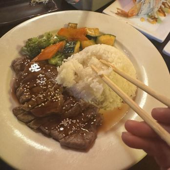 Suzushii Sushi & Grill - Teriyaki Steak - Sushi Bars Near Me - Mansfield, Texas