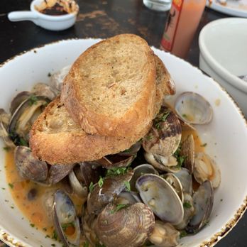 Amiga Amore - CHORIZO Y CLAMS... love love love - Italian Near Me - Los Angeles, California Amiga Amore - CHORIZO Y CLAMS... love love love - Italian Near Me - Los Angeles, California