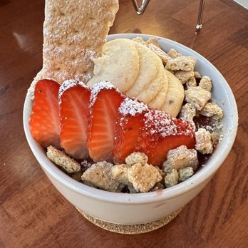 Sweet Mong - Strawberry cheesecake bingsoo in a cup - Coffee & Tea Near Me - Las Vegas, Nevada
