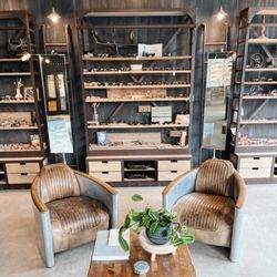 Veo Optics - Our optical shop in the Mission district of SF. Specializing in eyewear (eyeglasses & sunglasses), repairs, and eyewear styling.