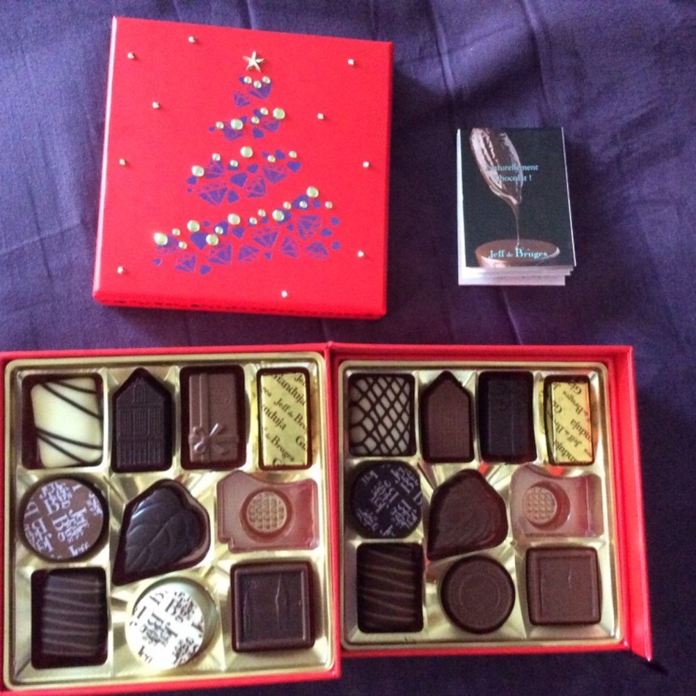 Jeff de Bruges - Inside the gorgeous box of chocolates - Chocolatiers & Shops Near Me - Strasbourg, 67