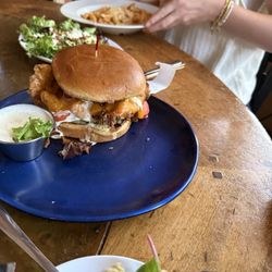 Little Toad Creek Brewery & Distillery - Chicken burger