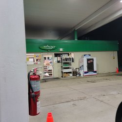 BP Springfield - Shop