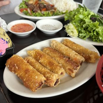 Cali Sandwich & Pho - egg rolls (cha gio) - Sandwiches Near Me - Houston, Texas