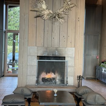 Domaine Roy & Fils - Wineries Near Me - Dundee, Oregon Domaine Roy & Fils - Wineries Near Me - Dundee, Oregon