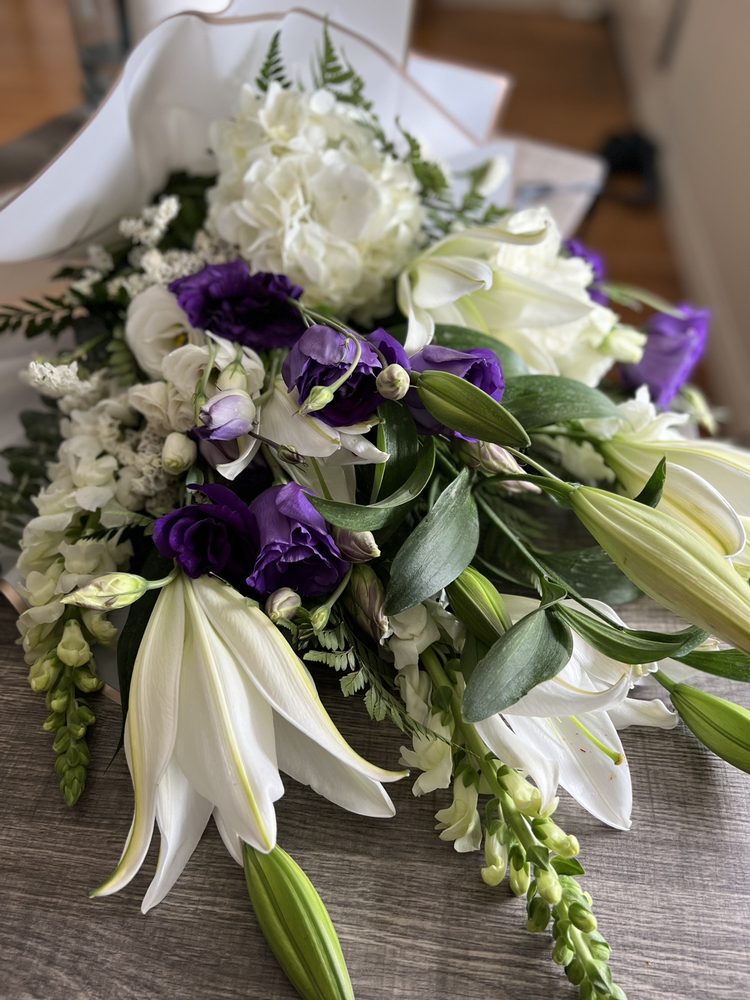 NOBLE GARDEN Updated June 2024 124 Photos & 99 Reviews 1734 Aviation Blvd, Redondo Beach